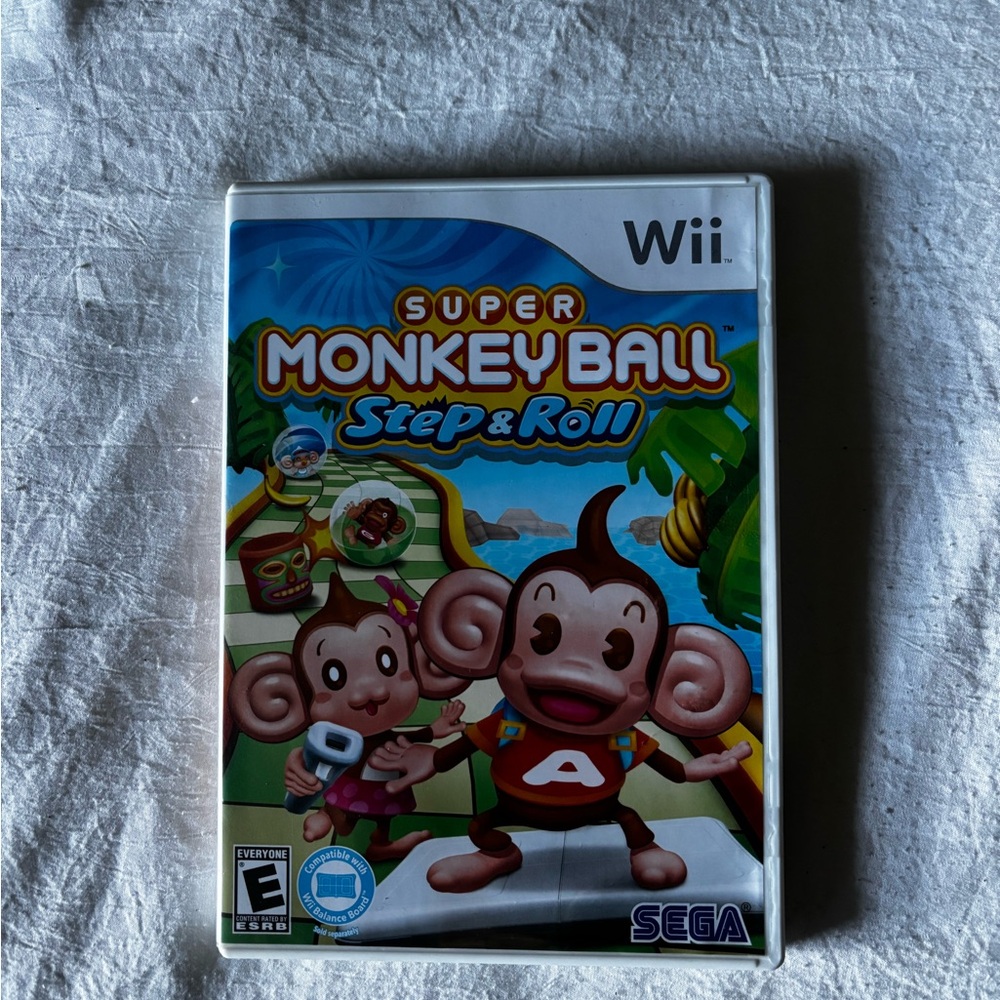 Super monkey ball step and roll Wii game